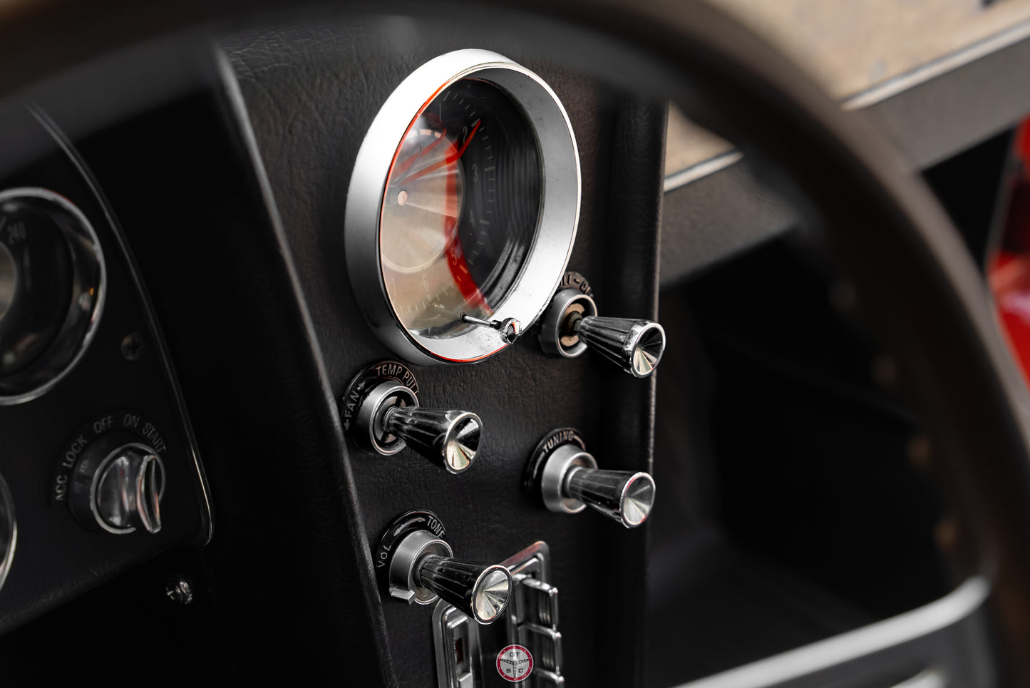 1963 Chevrolet Corvette Split Window Sting Ray C2 Coupe'