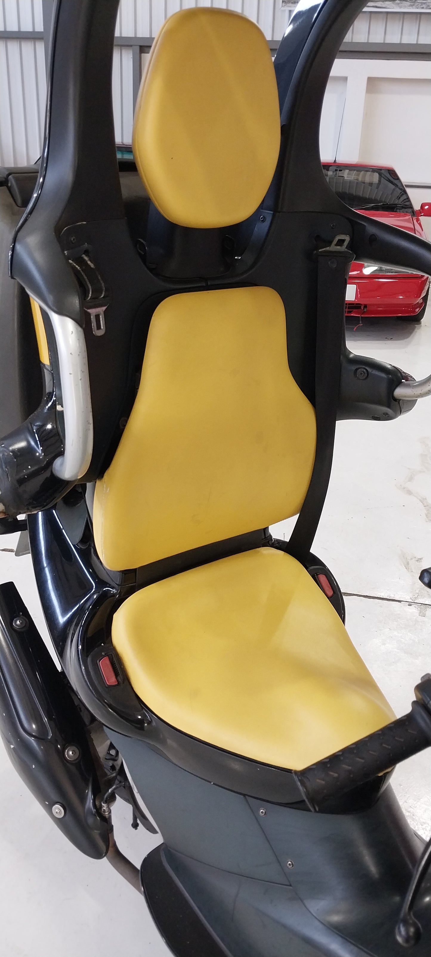 2004 BMW C1