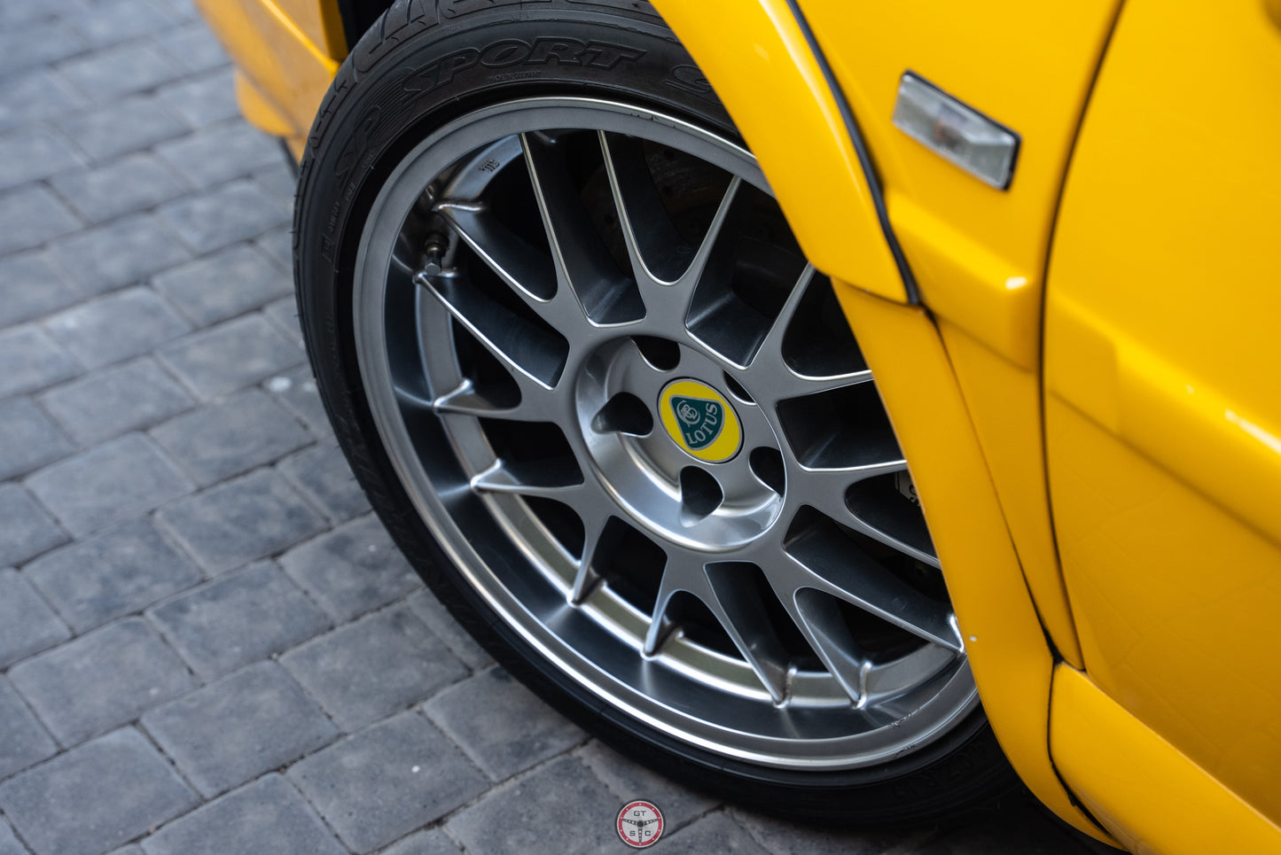 2002 Lotus Esprit V8