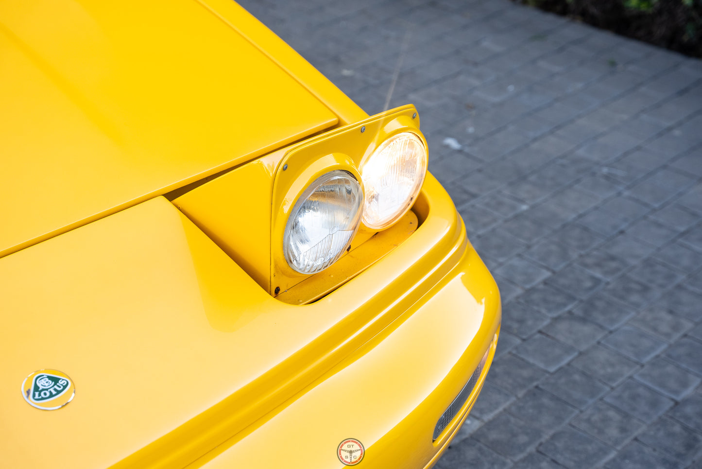 2002 Lotus Esprit V8
