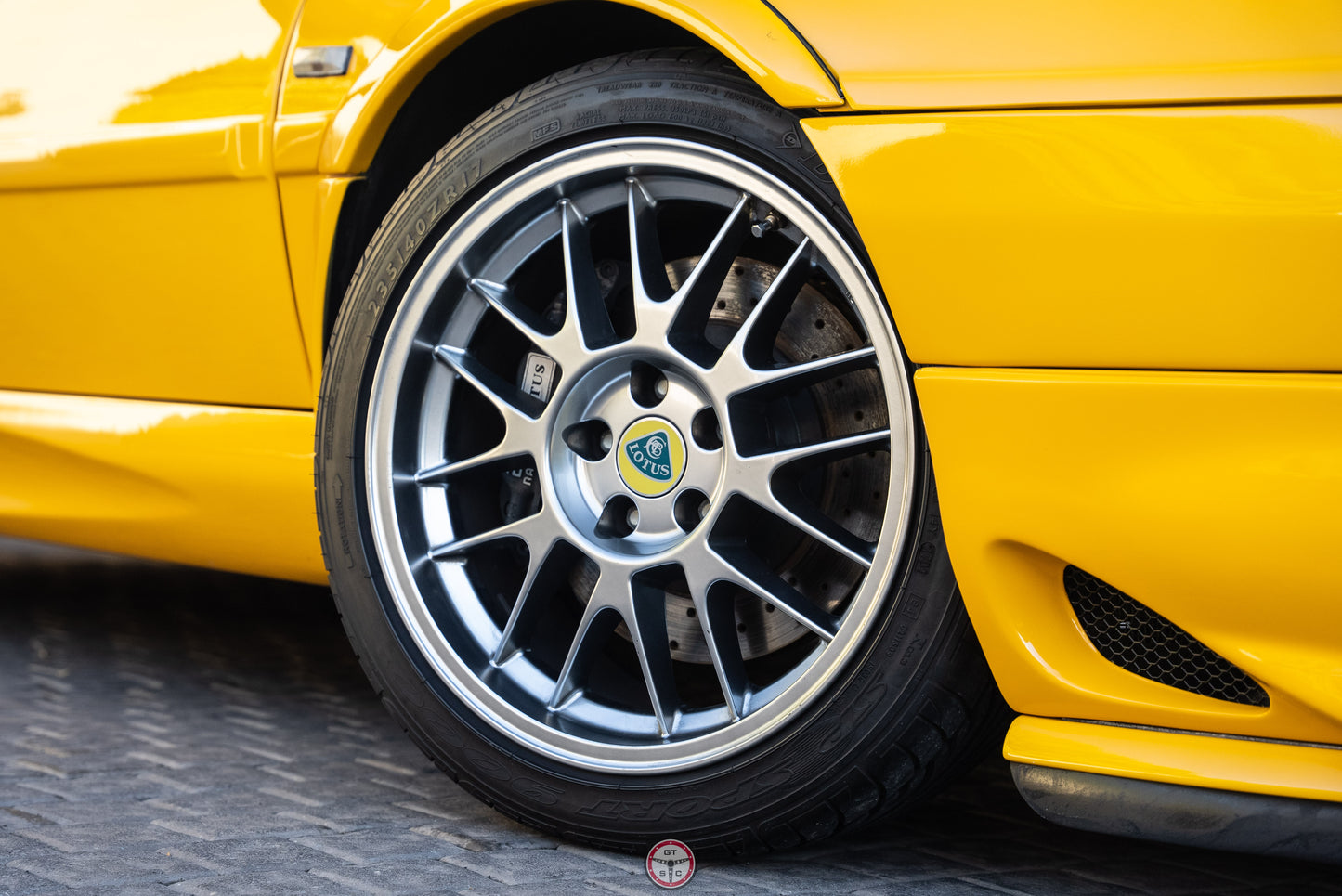 2002 Lotus Esprit V8