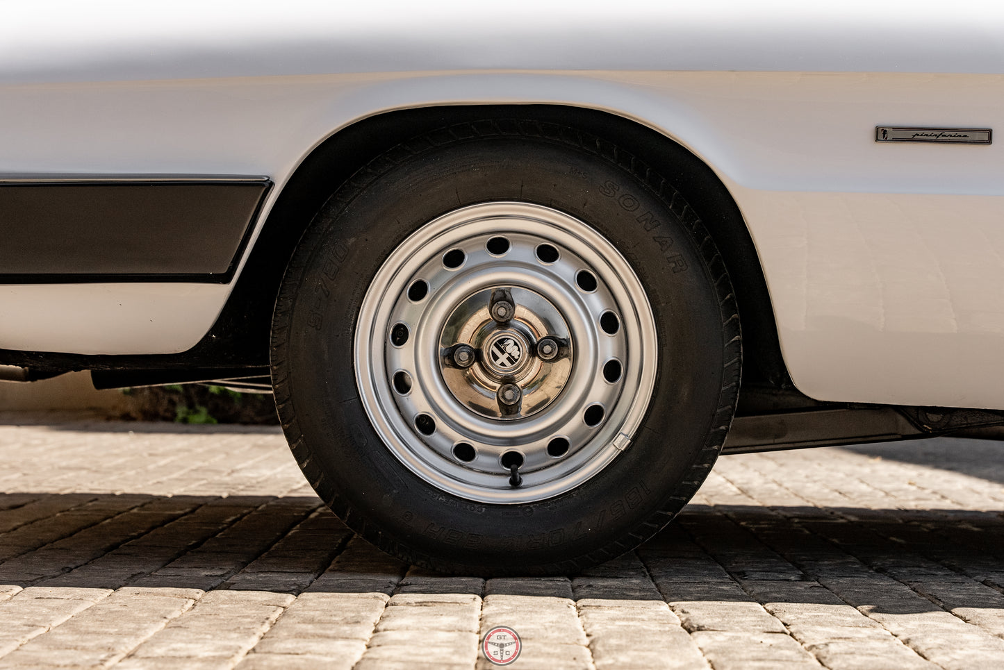 1988 Alfa Romeo 2000 Spider Veloce Series 3