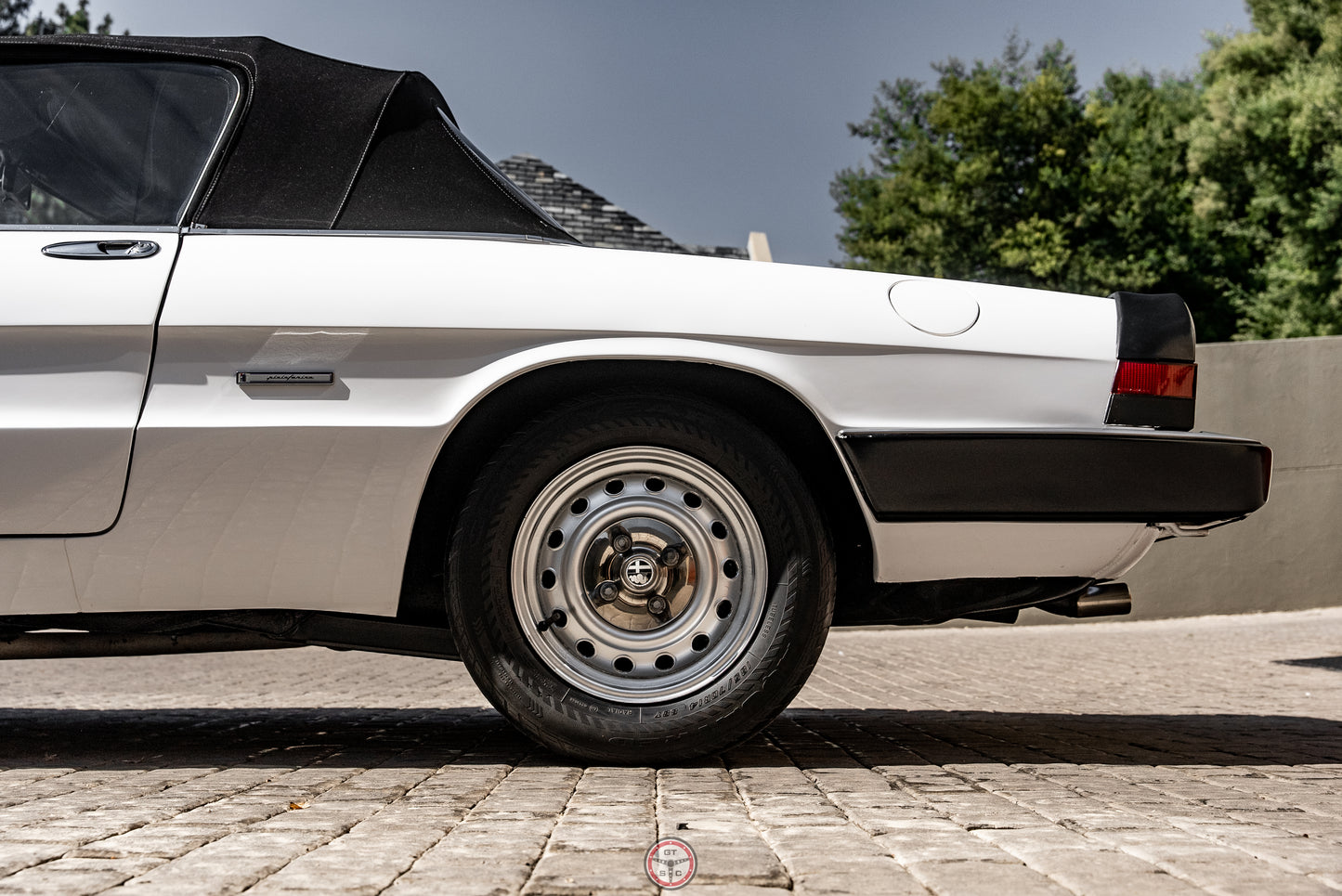 1988 Alfa Romeo 2000 Spider Veloce Series 3