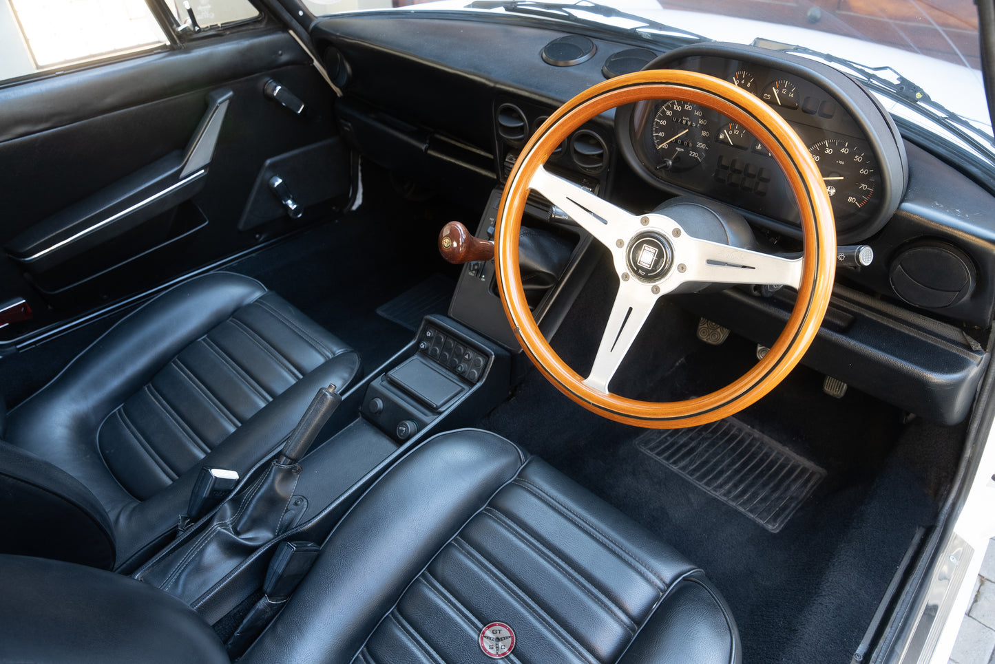 1988 Alfa Romeo 2000 Spider Veloce Series 3