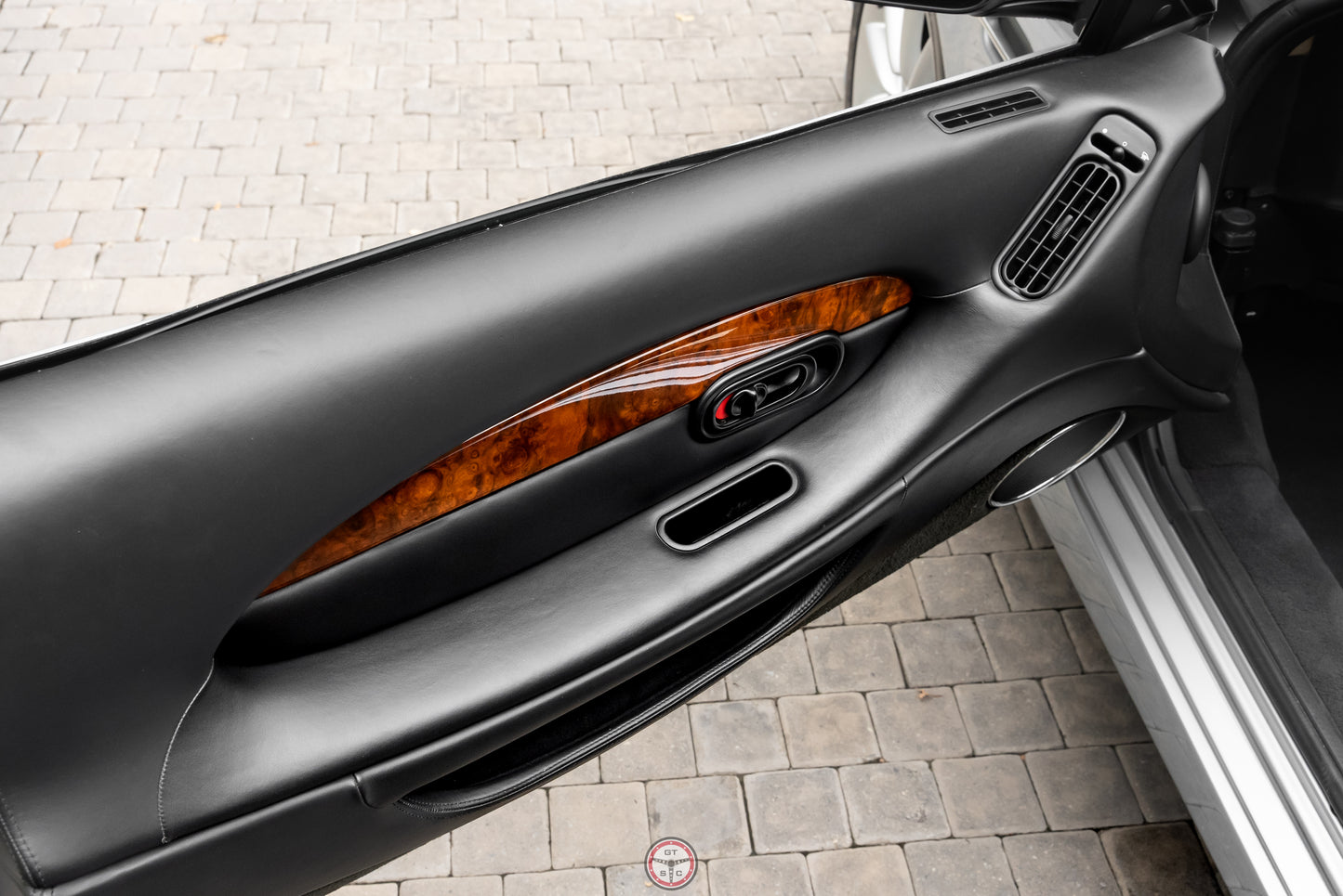 2000 Aston Martin DB7 Vantage