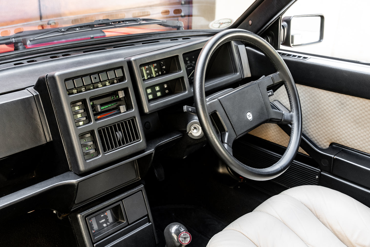 Lancia Delta 1600 HF Turbo