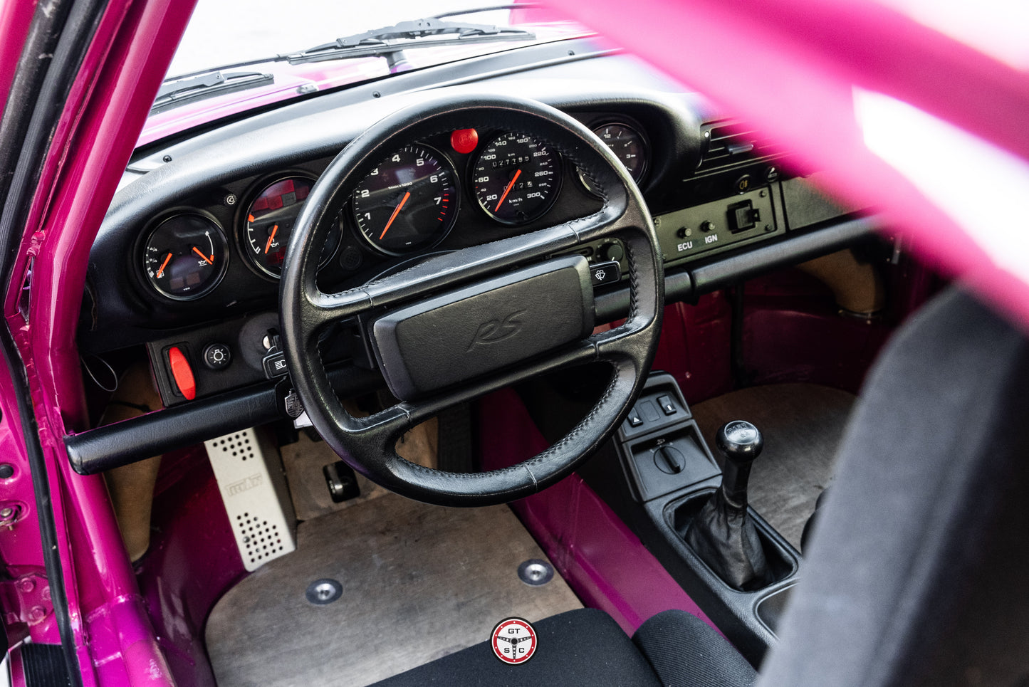 Porsche 964 RS NGT M003