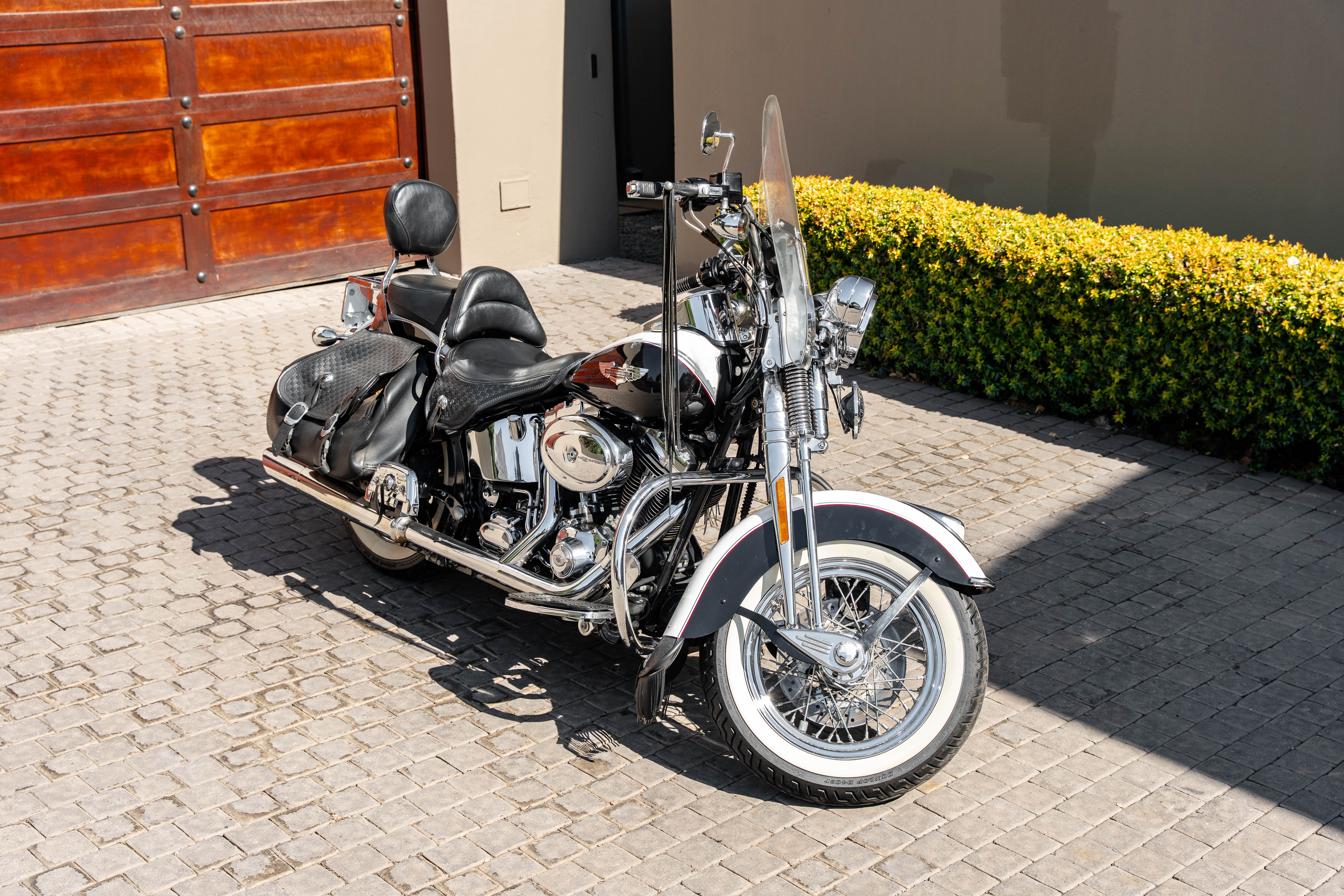 Slam Dunk: A lowered Sportster 883 from Hombrese | Bike EXIF