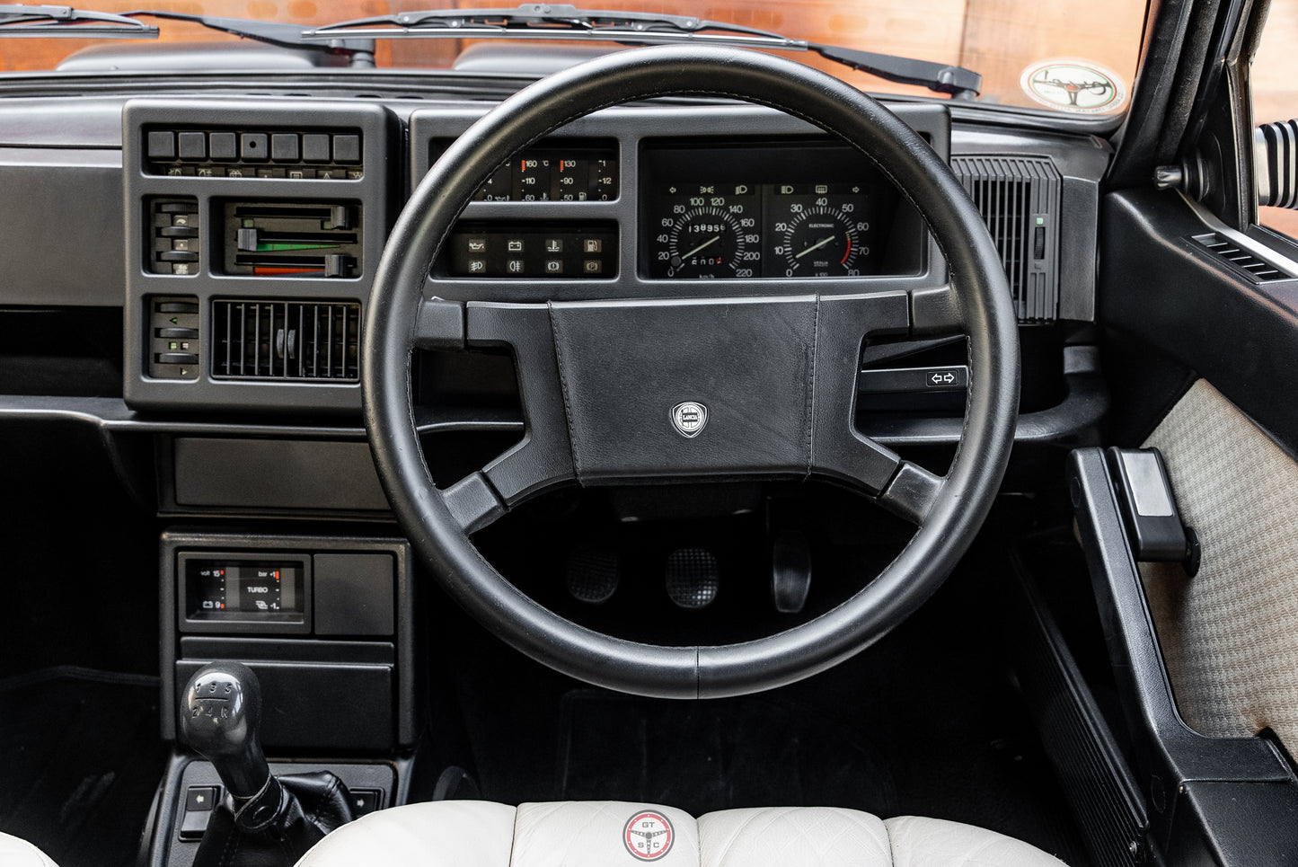 Lancia Delta 1600 HF Turbo